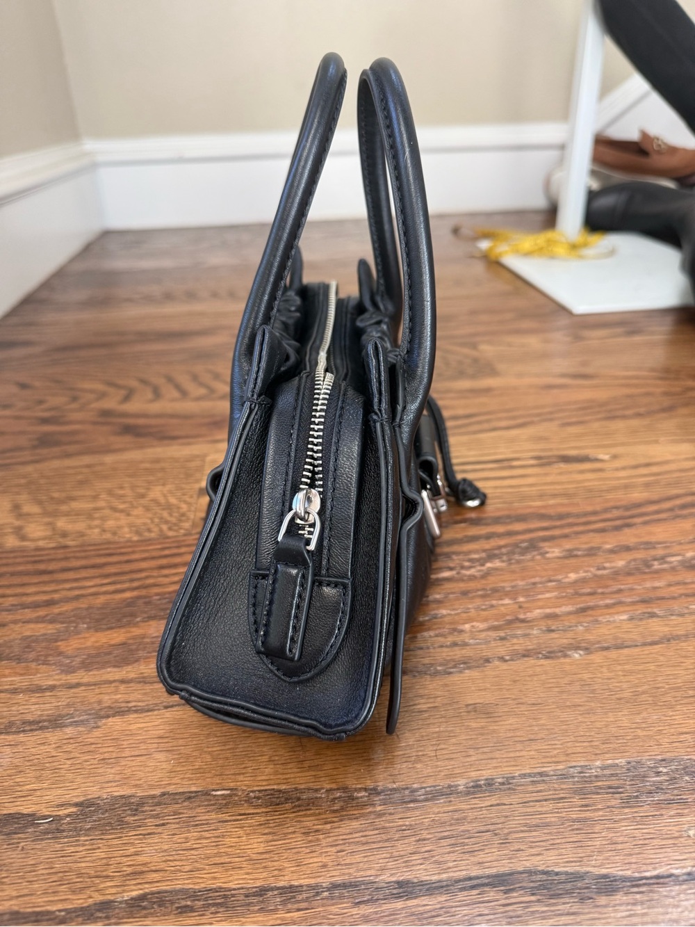 EUC Marc Jacobs Cristina Bag - Picture 3 of 6